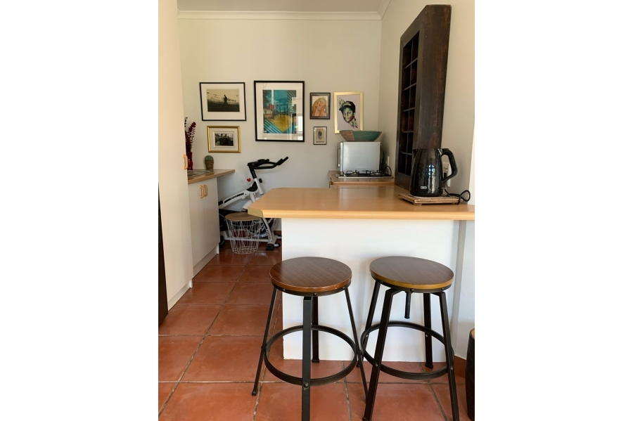 To Let 1 Bedroom Property for Rent in Flamingo Vlei Western Cape